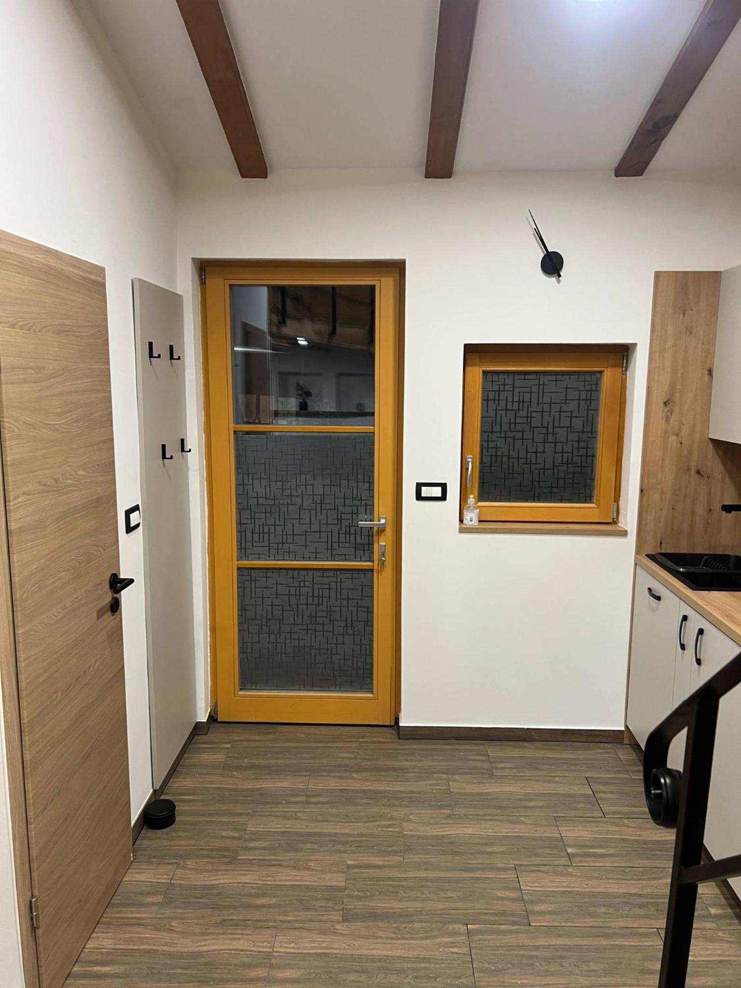 Apartma Mia Crni Kal Ngoại thất bức ảnh